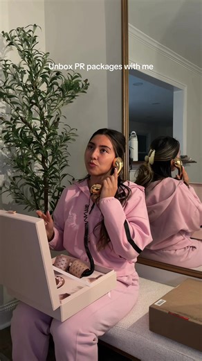 Today’s unboxing was fun🤭 Thank you @Magic Shave @Lancôme @cocokind 🫶🏽 #unboxing #latinacontentcreator #prunboxing #microinfluencer