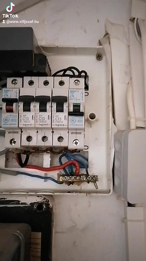 Understanding Electrical Fuse Boxes in Detail