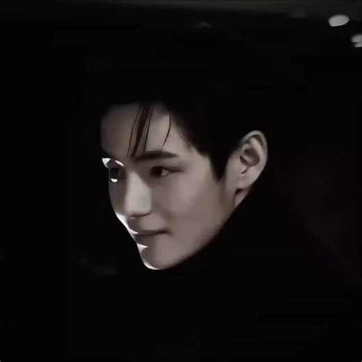 𝒜𝓇𝓂𝓎 𝑔𝒾𝓇𝓁 on Instagram: "#taehyung #kpop #bts #kimtaehyung #bmwm5"