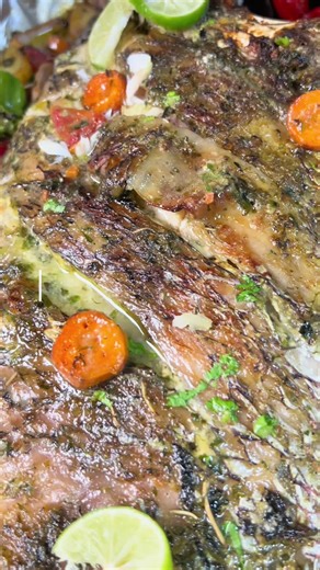 Vous même là-bas 😏… le poisson de AD ! 😋🤤🤤#cuisine #pourtoii #tiktokgabon🇬🇦 #fyp