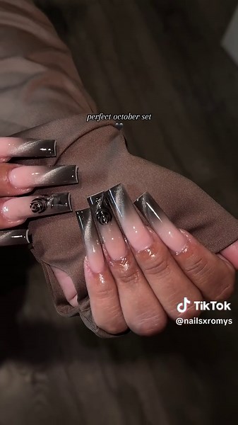 Perfect October Set: Spooky Fall Nail Inspirations