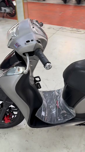 💥 SH Mode 2018 Khoá SMK Màu Bạc Nhám chính chủ bstp 💥 👉Zá cực iu 4X triệu (Fix nhanh lẹ) 🔥Xe còn rất mới 95%. siêu keng. 🔥Máy nguyên zin 100%. phuộc ốc tán 7 màu 🔥Xe chính chủ sang tên 1 nốt nhạc. 🔥có hỗ trợ sang tên, rút gốc, đổi màu sơn, giao xe tận nơi 🔥Bảo hành máy cho ae yên tâm sử dụng 🏠Địa chỉ : 5️⃣4️⃣ Luỹ Bán Bích, P. Tân Phú, TP.HCM 📲Lh: 09.33333.991 (FB, Zalo) Tuấn Pun 09.09.04.32.62 (Zalo) 🏦Hỗ trợ trả góp ( Ngân Hàng, Cửa Hàng, Quẹt thẻ tín dụng) #haominhtuan #xemayhaominht