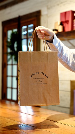 La Maison Lavande on Instagram: "La façon la plus simple, rapide & efficace de récupérer votre commande : sélectionner le ramassage en boutique à la Parfumerie de Saint-Eustache ou au Complexe Desjardins. ♥️ La solution idéale pour compléter vos cadeaux de dernière minute!!!! xx"