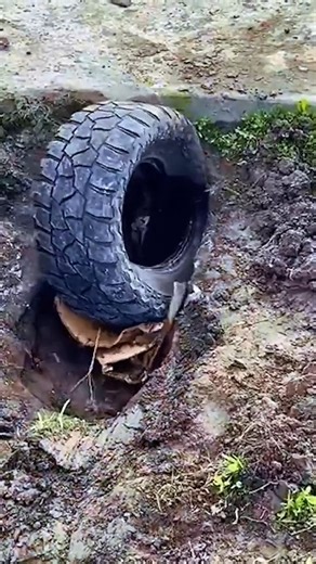 The most efficient and way of fixing hole in a concrete culvert pipe #ConstructionHack #DIYRepair #EngineeringTips | Diaz Construcion