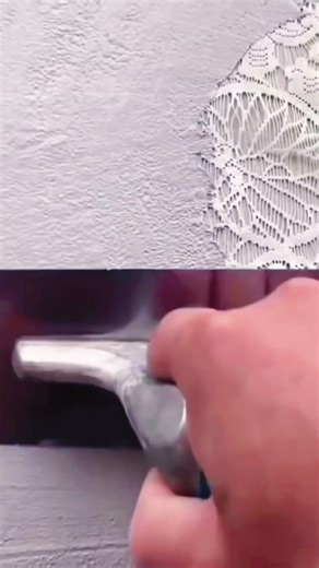 Comment faire un enduit décoratif avec un ancien rideau ?