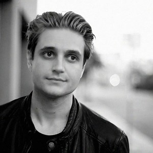 Dez Fink Concert & Tour History  | Concert Archives