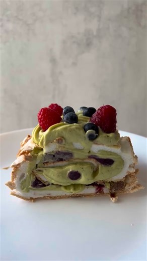 Cheesecake/sweet/տորթեր/չիզքեյք on Instagram: "Pavlova Roll with pistachio cream & berries ☺️"