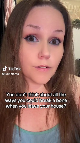 First time I explained this to my wife her brain exploded. Everytime I go anywhere I have to think of the fall risks and any other ways I could break a bone before I can do anything else. That way I’m extra cautious… yes I know intense #osteogenesisimperfecta #brokenbone #brittlebones #disability