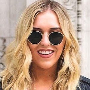 Em Sheldon Boyfriend 2026: Dating History & Exes - CelebsCouples