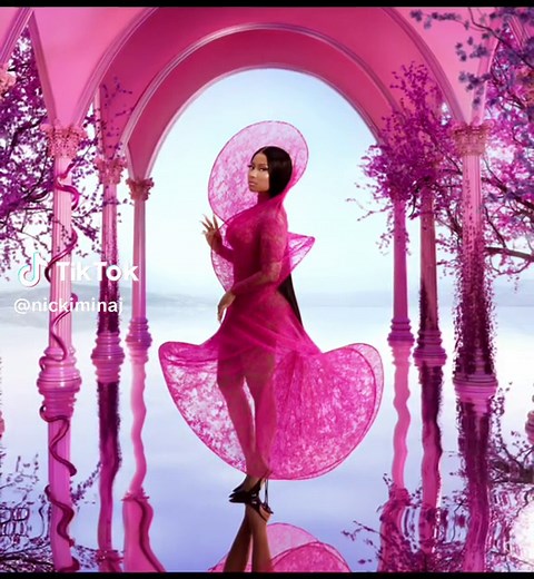 A very special #PinkFriday2 exclusive vinyl is now available to pre order at Target🎯 Album will be released on 12/08/23 my birthday 🥳🥰🌷🛍️🎅🏻🎄♥️💖💿🎉