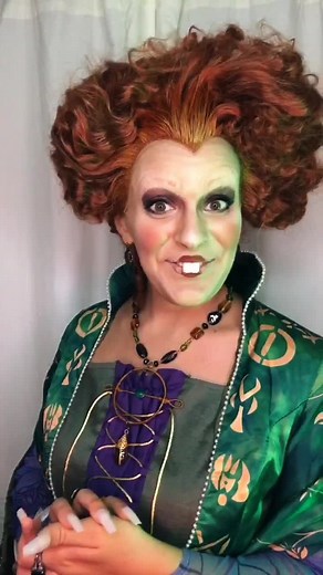 BuS MaN iS TOO SAUCeY🧹🔮 #hocuspocus #winifredsanderson #winifred #foryou #sandersonsisters #hocuspocuscosplay #disney #winifredcosplay