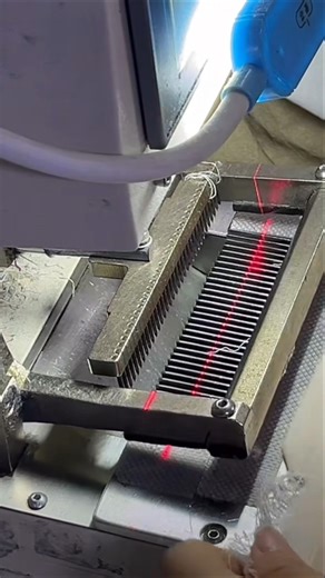 High-Speed Automatic Zipper Stitching Machine 🔩🧵