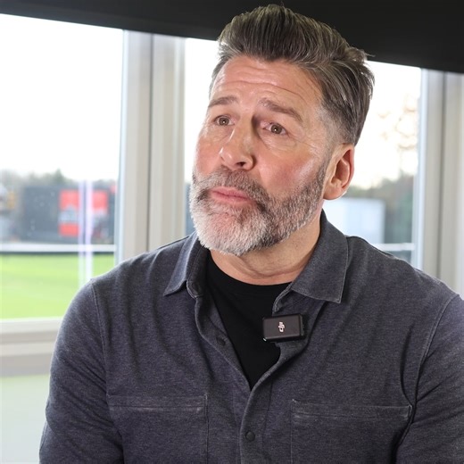 Reviewing a successful 2025 🙌 Looking ahead to the January transfer window 🤝 Staffing updates at Sparrows Lane 📍 Managing Director James Rodwell joins CharltonTV's Charlotte Richardson for an in-depth interview: youtu.be/Jzrq7D1UZdA 📺 | Charlton Athletic FC