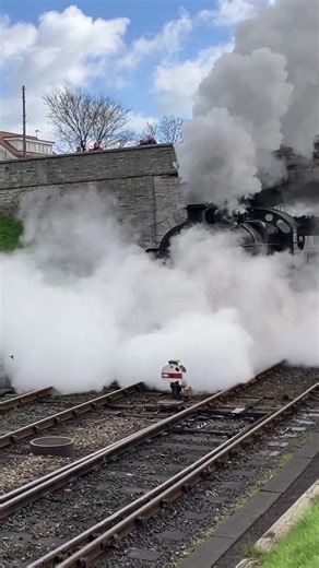 31806 departing Swanage