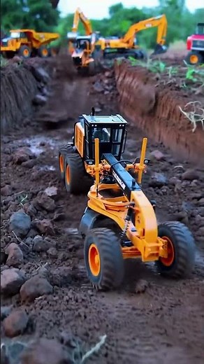 Miniature Construction Masterpiece: RC Motor Grader in Action! 🏗️