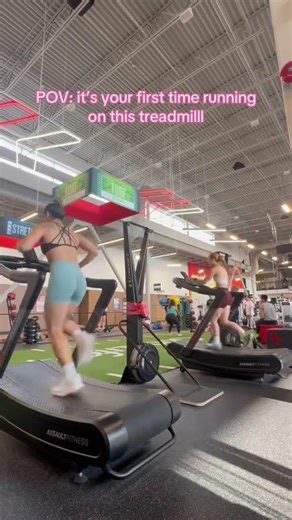 POV: it’s your first time using this treadmill #gymgirl #gymhumor #hyroxworkout