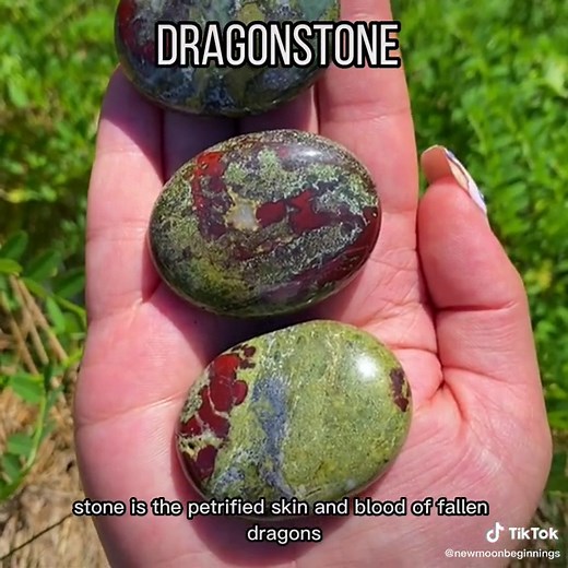 Bloodstone vs Dragon Bloodstone: What’s the Difference?