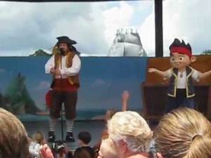 Sharky & Bones sing Jake and the Neverland Pirates