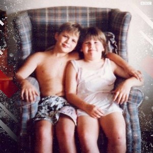 "I shot her. I didn't mean to, I didn't know my dad's gun was loaded." On average, eight children a day will be unintentionally shot in the US as a result of an improperly stored family gun. How can we stop this from happening? #CutThroughTheNoise [Warning: Contains upsetting scenes] | BBC News