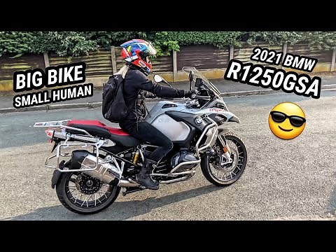2021 BMW R1250 GS Adventure review // Riding a factory lowered GSA as a small person! 💪
