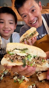 Thai Peanut Beef Burgers #thaifood #burger #asianinspired #asianfood #easyrecipe #dinnerideas #familycooking - ➡️ FULL RECIPE IN THE COMMENTS | Saltnpiipa