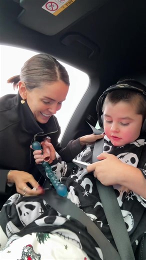 Well that journey took a turn all I wanted was crispy KFC SKIN dipped in gravy #kfc #mcdonalds #vlogs #mumsoftiktok #fml