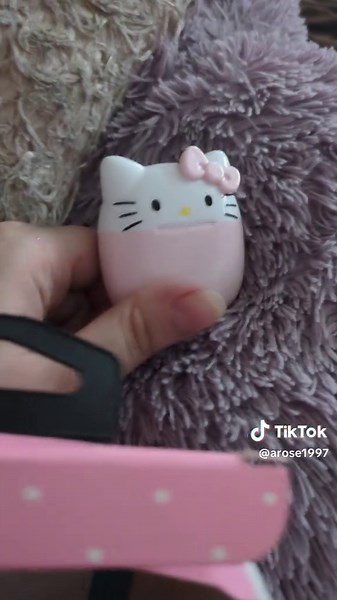 Cute Hello Kitty Ear Buds Worth Trying