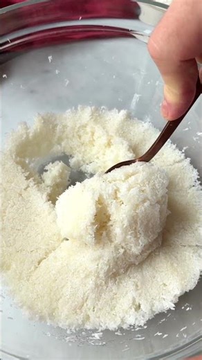 Coconut Macaroons (3 Ingredients)