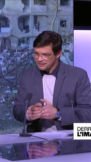 Secret nucléaire israélien : entre tensions et mystères 🔍 Découvrez le secret le mieux gardé d'Israël ! Le site nucléaire de Shimon Peres joue un rôle crucial dans la stratégie militaire israélienne. Pourtant, l'accès est strictement réglementé : interdiction de s'approcher, de photographier ou même d'en parler. La tension monte après les récents bombardements ; l'Iran pourrait bien envoyer un message fort. Alors, que se trame-t-il réellement derrière ces murs ? 👉 Suivez-moi pour rester inform