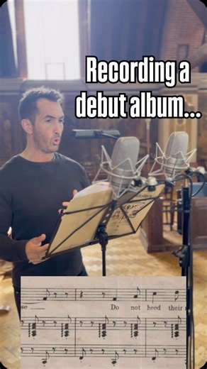 Take a pair of sparkling eyes… From my debut album Released next year Dx #operasingersofinstagram #opera #operetta #gilbertandsullivan #operasingers | David Webb