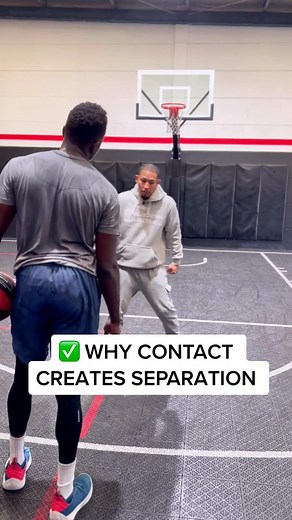 These Bump Escapes Hurt 😢 #breakdownbasketball #basketball #bball #ballislife #fyp #trending #collegebasketball #NCAA #basketballtraining #unstoppable #bump #basketball🏀 #basketballtiktok