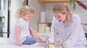 Mother Wearing Rubber Gloves Home Kitchen Stock Footage Video (100% Royalty-free) 1077313859 | Shutterstock