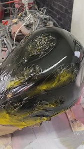 Claire is putting the finishing touches on her Chopper’s custom paint job – now officially named “Pyro Python”! 🐍🔥 Snake skin effect meets old school flames, brought to life with a stunning mix of Candy Paints from the one and only @custompaintsinc . This beast is ready to rule the road! #PyroPython #CustomChopper #SnakeSkinEffect #OldSchoolFlames #CandyPaints #CustomPaintsInc #ChopperLife #BikeBuilds #CustomMotorcycle #BikeArt #ChopperCulture #PaintJobPerfection #MotorcycleMadness #RideOrDie 