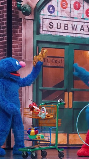 🎉 GIVEAWAY TIME! 🎉 Elmo and friends are coming to Indy! 💛💙❤️ Sesame Street Live: Elmo & Friends Say Hello is taking the stage at Old National Centre on November 2, and I’ve got one pair of tickets to give away! 🙌 Get ready to sing, dance, and smile along with Elmo, Abby Cadabby, Cookie Monster, and all your favorite Sesame Street friends. Also, you can enter here: https://www.getdrip.com/forms/827328899/submissions/new | Indy with Kids