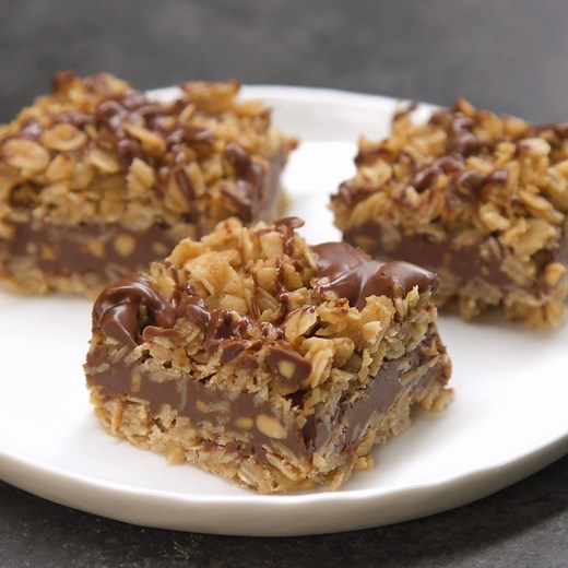 4.8M views · 90K shares | Easy No-Bake Chocolate Oat Bars Get the...