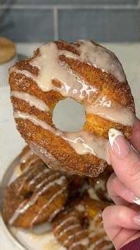 viral air fryer biscuit donuts recipe 🍩 #shorts #biscuit #recipe #dessert #easyrecipe #food #foodie