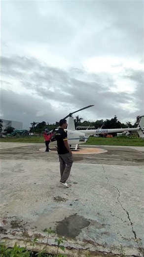 R44 Robinson Helicopter #R44 #robinsonhelicopter #helicopter #fyp