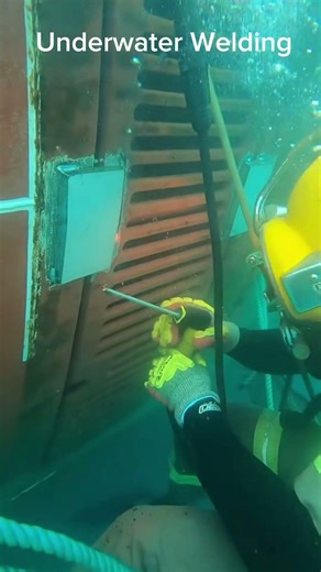 Underwater Welding / Commercial Diving / #diving