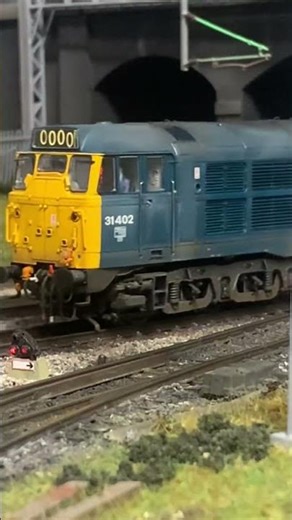 A very dirty & worn class 31 heads out for its next duty #imrguk #accurascale #train #class31 #oo