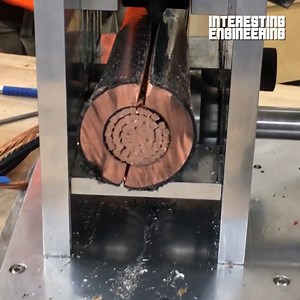 This portable and efficient machine can strip any wire any time anywhere. Via: Stripmeister Automatic Wire Stripping Machine | Interesting Engineering