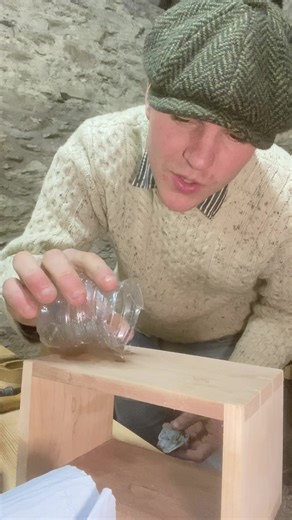 Cuttting dovetails for a box using a japanese pullsaw and western dovetsil saw #ireland #crossbarry #dovetails #dovetail #pullsaw #handtools #tooltok #handmade #satisfying #woodcraft #jewelrybox #handmade
