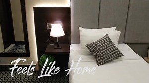 Check-in to everything you want and more at Hotel Tropical Daisy. The newly renovated hotel offers an on-site restaurant, complimentary breakfast, meeting room and many other top-rated amenities! 🛎️ | Hotel Tropical Daisy- by Lifestyle Hotel