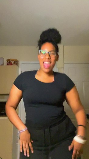 This dance 🤩🤩 #dancechallenge #2022dance #trending #trendingnow #fypシ゚viral #dancetrend2022 #popular #popularnow #trendingdance #fyp