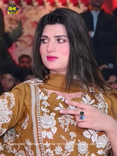 Urwa Khan Dance Performance Tera Dedar Chahnada Aa #foryou #foryoupagе #urwakhan #ahkstudio