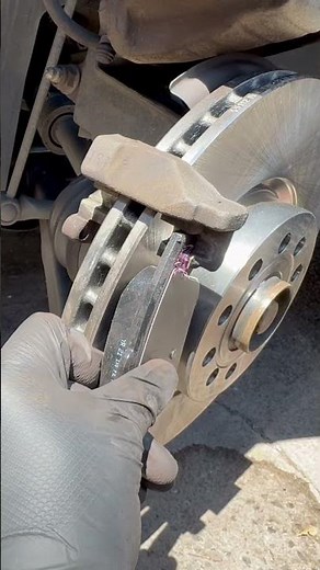 2012-2019 Volkswagen Passat Front Brake Pads And Rotors Replacement ‪@ElmoMotorWorks‬