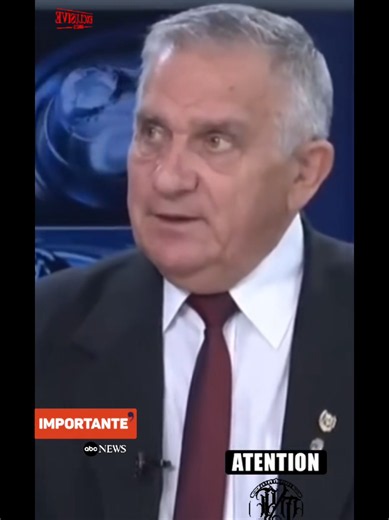 De la ce poate apărea cancerul? Cât de mult influențează alimentația stilul nostru de viață? În acest videoclip, un domn își prezintă punctul de vedere despre factorii care pot contribui la apariția cancerului și explică de ce consideră că este important să fim mai atenți la ceea ce consumăm zilnic. Se discută despre alimentele ultraprocesate, aditivii alimentari și importanța alegerii unor produse cât mai naturale, precum și despre obiceiurile care pot contribui la menținerea unei stări bune de