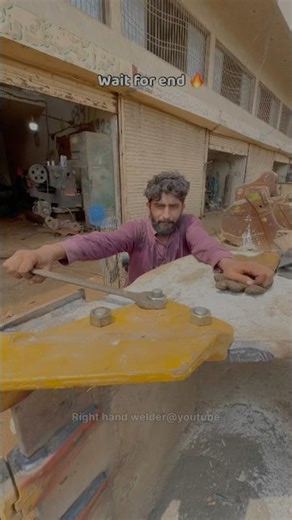 How to cutting hole with torch excavator bucket side blade #skills