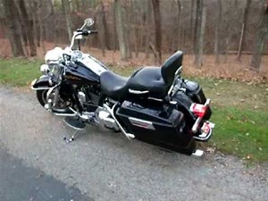 2001 Harley Road King FLHRI - Kerker Exhaust Slip-Ons sound