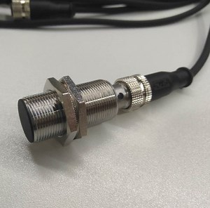 [Hot Item] Ce M30 Flush Type Inductive Proximity Sensor with M12 Connector
