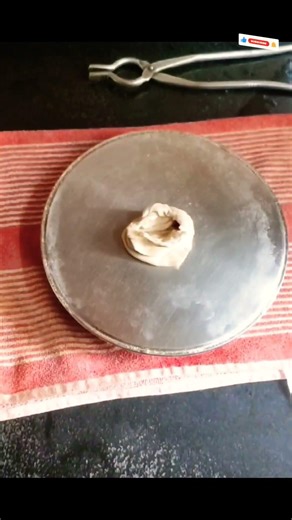 Try This Trick To Make Designer Puri with Pakkad Easy and Fast 🥰 😋